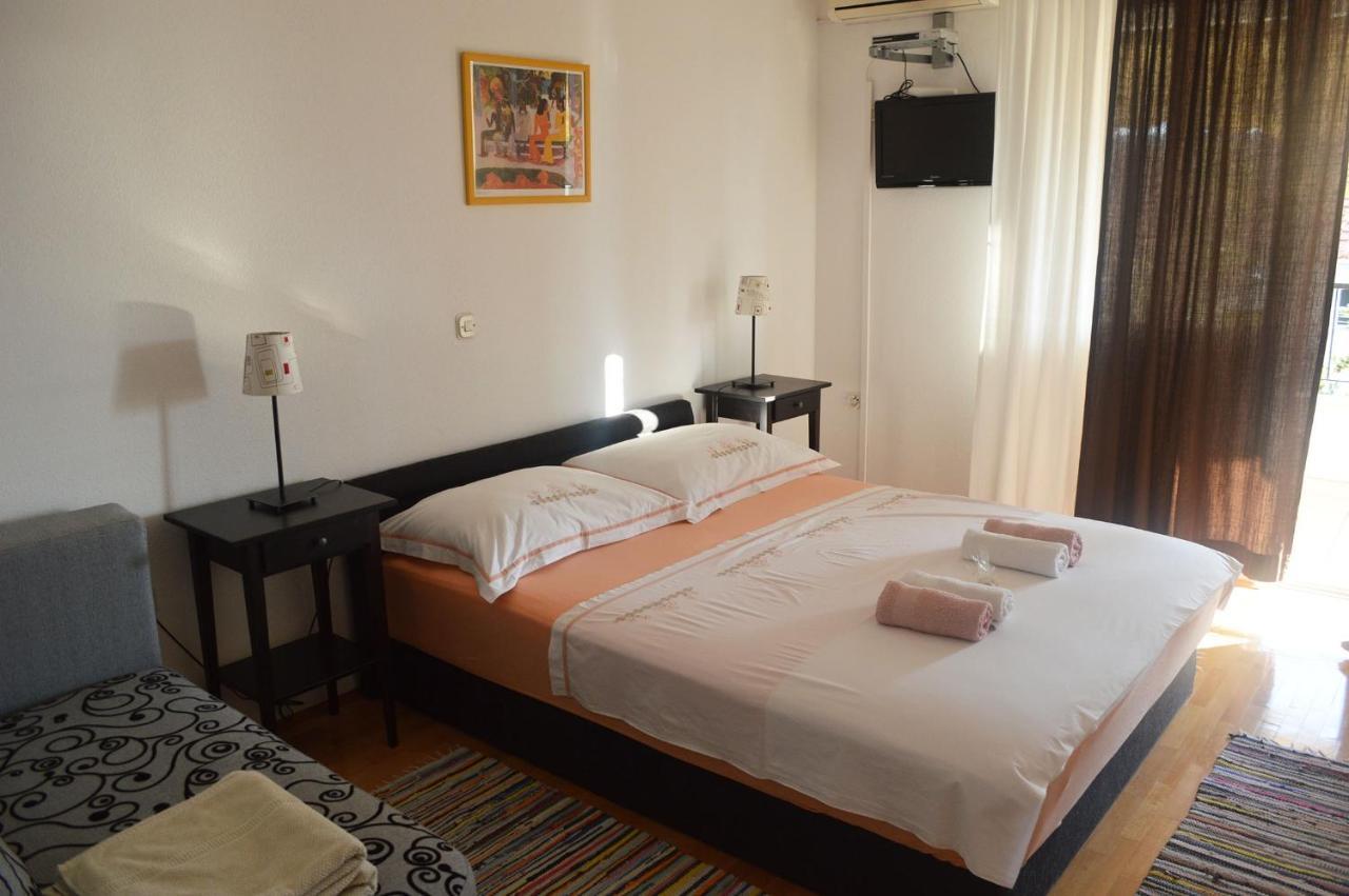 Apartments With A Parking Space Makarska - 11361 Exterior foto